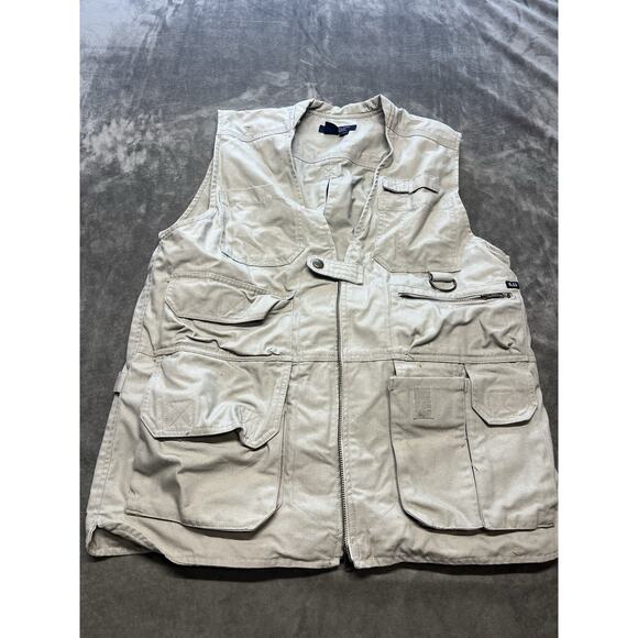 5.11 Tactical Series Vest Sz M Concealed Weapon Zip Jacket Khaki 80001 Hiking - Picture 1 of 6